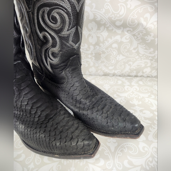 Men's Los Altos Black Python and Silver Stitching Western Boots - Picture 2 of 11